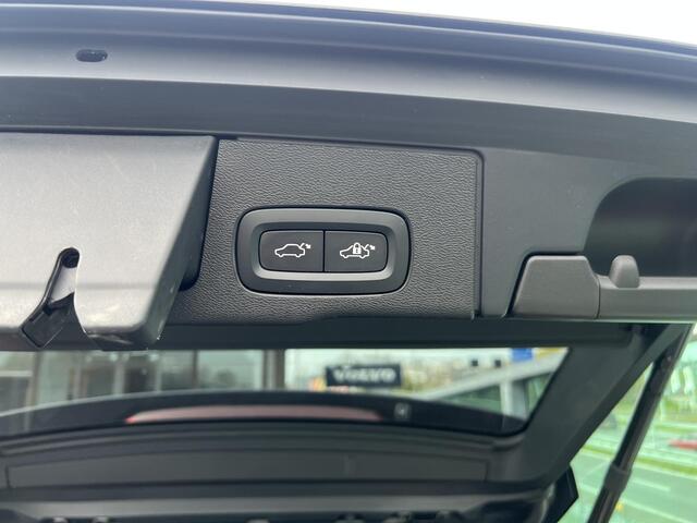 Volvo XC60 2.0 B5 Inscription Mild hybrid, Automaat, Panoramadak, Leder, Stoel- en stuurverwarming, Climate control, Cruise control, Harman Kardon audio, 360 graden parkeercamera, Head-up display