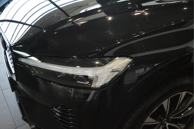 Volvo XC60 B4 Plus Dark leer clima camera led trekhaak 19 inch !!