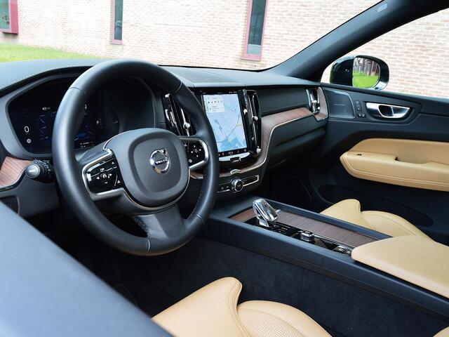 Volvo XC60 2.0 T8 Recharge AWD Ultra Dark