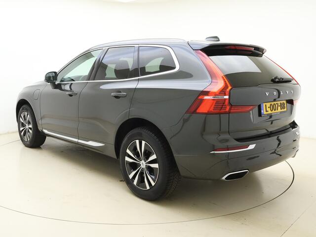 Volvo XC60 T8 390pk AWD Inscription / Harman Kardon audio / Panorama dak / Trekhaak / BLIS / Keyless entry / Elektrisch verstelbare stoelen /