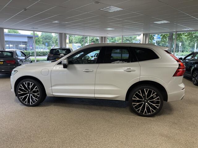 Volvo XC60 2.0 T8 Twin Engine AWD R-Design 408PK Bowers&Wilkens,luchtvering,trekhaak