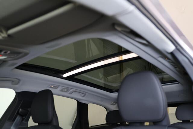 Volvo XC60 T6 Recharge AWD Plus Dark - Panorama/schuifdak - IntelliSafe Assist & Surround - 360º Camera - Harman/Kardon audio - Verwarmde voorstoelen, stuur & achterbank - Parkeersensoren voor & achter - Elektr. bedienb. voorstoelen met geheugen - Head up display - 