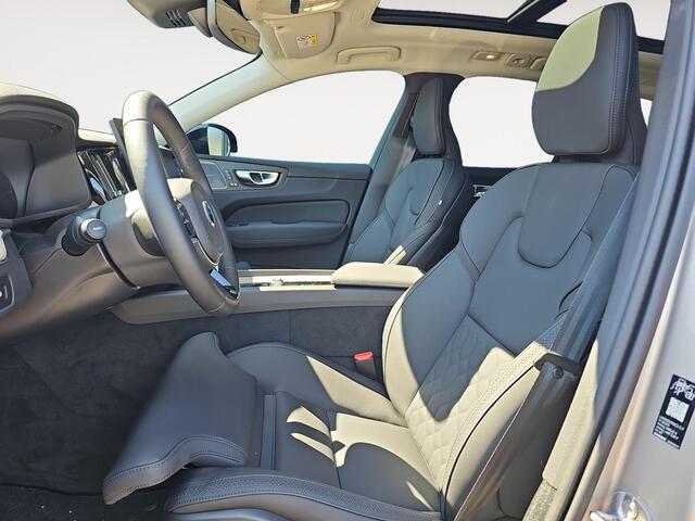 Volvo XC60 2.0 T8 Plug-in hybrid AWD Plus Dark | Head Up Display | Harman / Kardon Audio | Panoramadak |