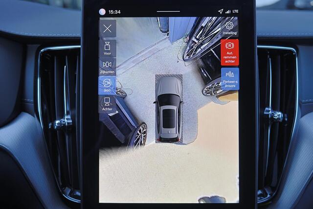 Volvo XC60 T8 Recharge AWD Ultra Black Edition - Panorama/schuifdak - IntelliSafe Assist & Surround - 360º Camera - Harman/Kardon audio - Adaptieve LED koplampen - Verwarmde voorstoelen, stuur & achterbank - Parkeersensoren voor & achter - Elektr. bedienb. voorstoel