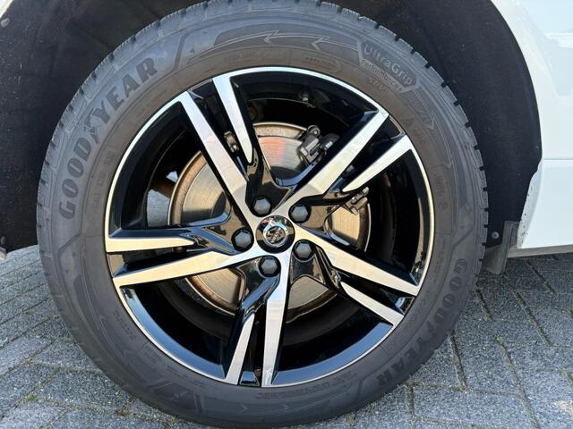 Volvo XC60 2.0 T6 AWD R-design Trekhaak I Facelift I All-in prijs!