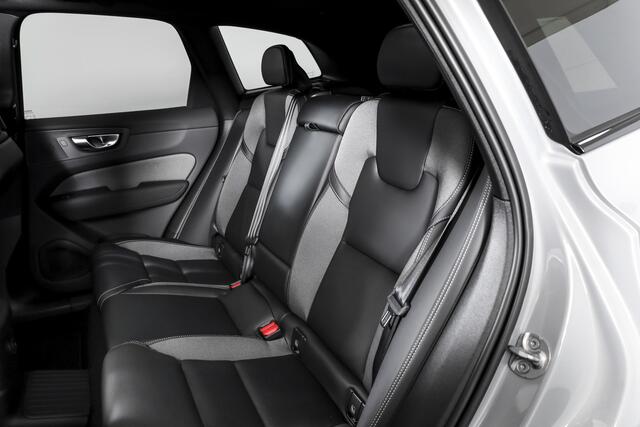 Volvo XC60 2.0 T6 Plug-in hybrid AWD Ultra Black Edition | S/K Panodak | Head-up | 360 Camera | Harman/Kardon | Dig. Cockpit | Adapt. Cruise | Stoel-+Stuurverw. | NAV+App.Connect | ECC | LM 21" | 1498