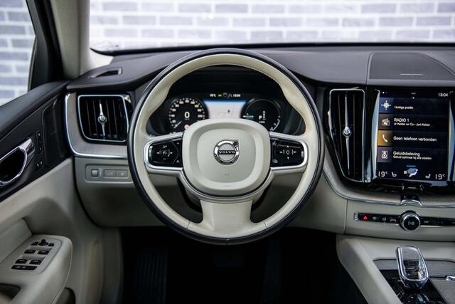 Volvo XC60 2.0 T8 Twin Engine AWD Inscription | Harman/Kardon | Power Seats | Stoelverwarming | BLIS | Volvo On Call | Sensoren voor + achter | 360 graden camera |