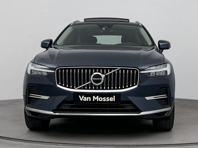 Volvo XC60 2.0 T6 Plug-in hybrid AWD Core Bright 350PK | Wegklapbare Trekhaak | Schuif-/Kanteldak | All Season Banden | Stoel- en Stuurverwarming | Achterbankverwarming | Elektrische Kofferklep | Apple CarPlay & Android Auto