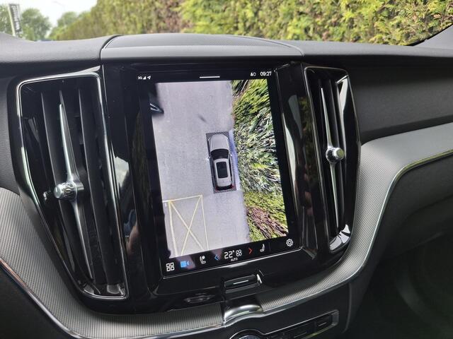 Volvo XC60 T6 Plug-in hybrid AWD Plus Black Edition | Panoramadak | 360 camera | Stoel/Stuur Verwarming |