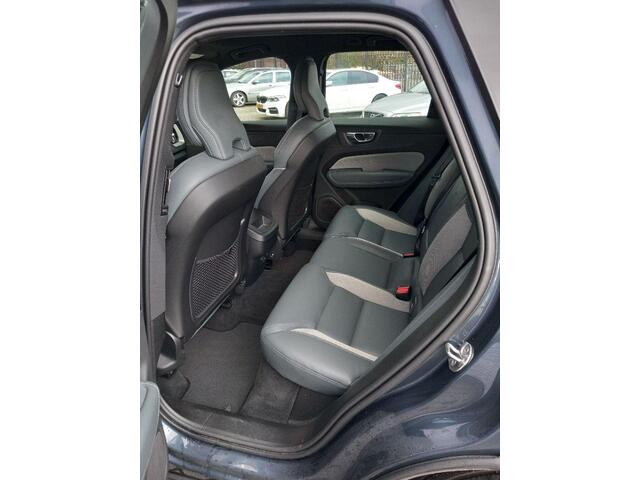 Volvo XC60 2.0 B5 R-Design | Adaptieve Cruise Control | Stoel-/Stuurverwarming | Sportstoelen | Parkeersensoren Voor en Achter | 360 Camera |