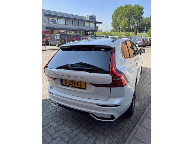 Volvo XC60 2.0 T6 Plug-in hybrid AWD Plus Dark