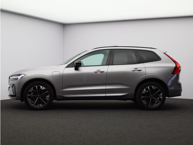 Volvo XC60 T6 350PK Plug-in hybrid AWD Plus Dark / Panoramisch Dak / Head-Up / 360gr Camera / Stuur+Stoel+Achterbank Verwarming / 20" / Elekt. Verstelbare Stoelen / Alarm / Extra Getint Glas /
