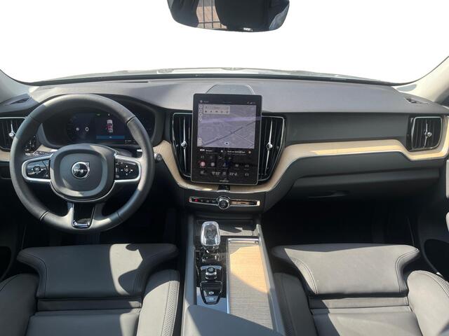 Volvo XC60 T6 Plug-in hybrid AWD Plus Dark Premium Pack | Trekhaak elektr. inklapbaar