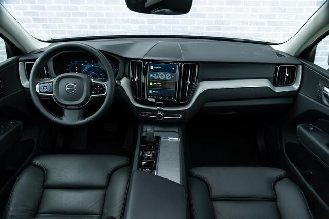 Volvo XC60 2.0 T6 Plug-in hybrid AWD Plus Dark | Long Range | Trekhaak | BLIS | Adaptieve Cruis Control | Schuif-/Kanteldak| 360° camera | Stoelverwarming Voor en Achter |