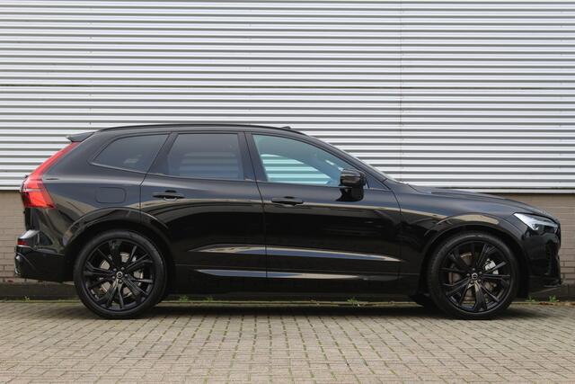 Volvo XC60 2.0 T8 Plug-in hybrid AWD Plus Black Edition NIEUW | Head-up | 360 | Panoramadak | Zwenkbare Trekhaak