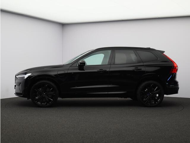 Volvo XC60 2.0 T6 Plug-in hybrid AWD Plus Black Edition / Stoelventilatie / 360 graden camera / Harman Kardon / Extra getinte ramen / Stoel+stuurwielverwarming