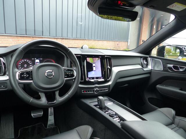 Volvo XC60 Recharge T8 AWD R-Design |360 camera| Trekhaak| B&W Audio| Head-up|