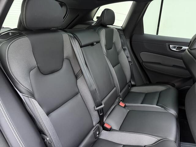 Volvo XC60 T6 Plug-in hybrid AWD Plus Bright | Luchtvering | Schuif/Kantel dak | Sportstoelen | Harmon Kardon |