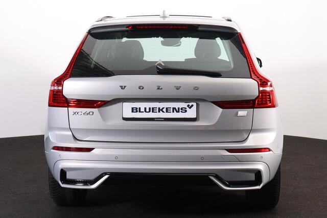 Volvo XC60 T6 Recharge AWD Plus Dark - Panorama/schuifdak - IntelliSafe Assist & Surround - Parkeercamera achter - Verwarmde voorstoelen, stuur & achterbank - Parkeersensoren voor & achter - Elektr. bedienb. voorstoelen met geheugen - Draadloze tel. lader - Standkac