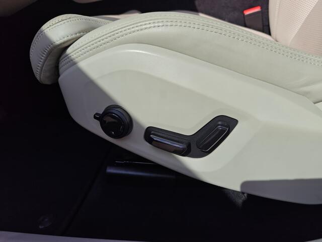 Volvo XC60 T6 Plug-in hybrid AWD Plus Bright | Rijklaarprijs | Stoelventilatie |
