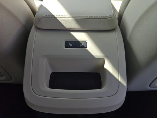 Volvo XC60 T6 Plug-in hybrid AWD Plus Bright | Rijklaarprijs | Stoelventilatie |