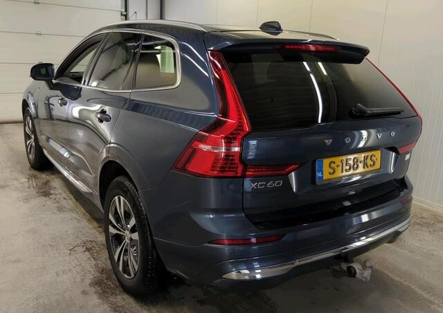 Volvo XC60 2.0 T6 350 pk Plug-in hybrid AWD Bright Navigatie Trekhaak Google Elek Comfort Stoelen Carplay Panoramadak Stoel + Stuurverwarming Pilot Assist Getint Glas NL Auto Long Range