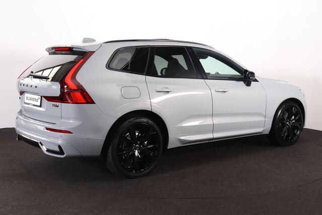 Volvo XC60 T8 Recharge AWD Ultra Black Edition Exec - Luchtvering - Panorama/schuifdak - IntelliSafe Assist & Surround - 360º Camera - Bowers & Wilkins audio - Adaptieve LED koplampen - Verwarmde voorstoelen, stuur & achterbank - Parkeersensoren voor & achter - Elek