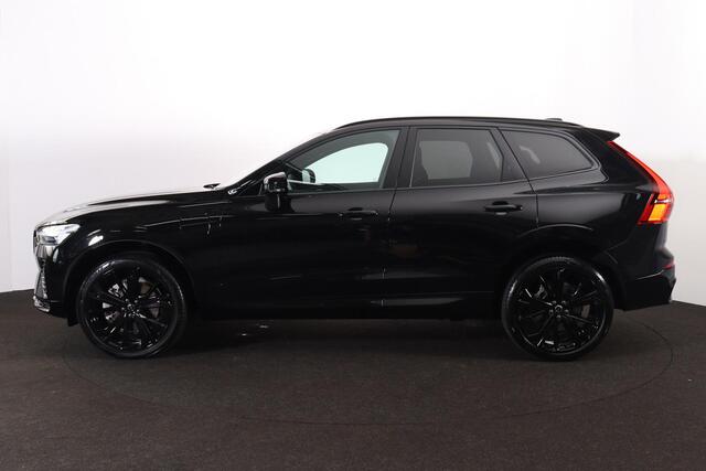 Volvo XC60 T6 Recharge AWD Plus Black Edition - IntelliSafe Assist & Surround - Harman/Kardon audio - Parkeercamera achter - Verwarmde voorstoelen, stuur & achterbank - Parkeersensoren voor & achter - Elektr. bedienb. voorstoelen met geheugen - Draadloze tel. lader