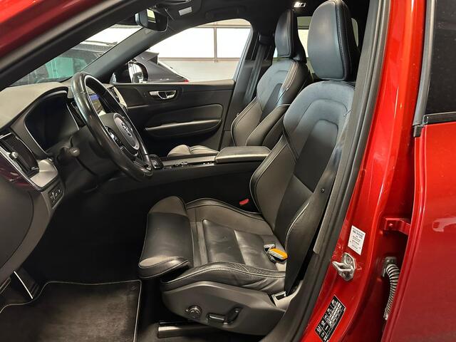 Volvo XC60 2.0 Recharge T8 AWD R-Design | Trekhaak | Panoramisch Schuif/-Kanteldak | Harman/Kardon | Getint Glas | Parkeercamera | Stoelverwarming voor & achter | Stuurverwarming |