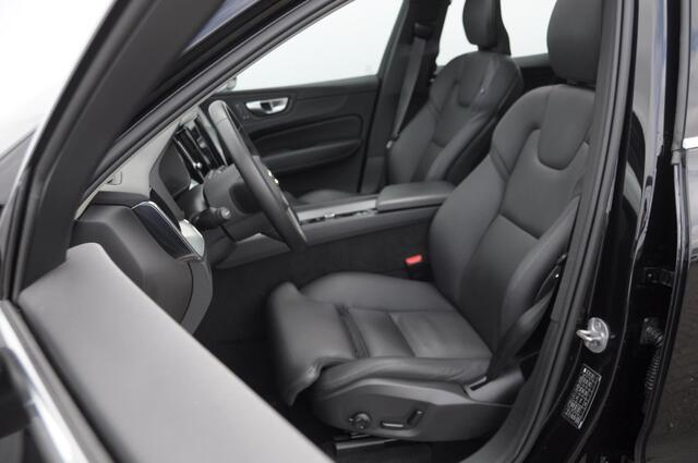 Volvo XC60 T6 350PK Automaat Plug-in hybrid AWD Plus Bright Panoramisch schuif-kanteldak / Google infotainment / Lederen bekleding / Parkeersensoren voor en achter met parkeercamera / Road Sign information / Cruise Control