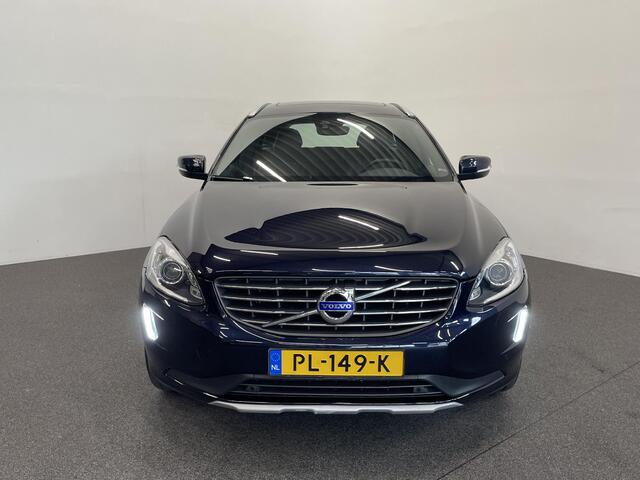 Volvo XC60 2.0 T5 FWD Polar+ Automaat Panoramadak Trekhaak Navigatie Camera Parkeersensoren Cruise Control Stoelverwarming Elektrische achterklep Memory stoelen Climate Control Lichtmetalen velgen