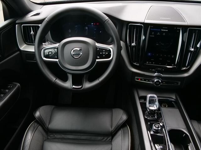 Volvo XC60 2.0 T6 Plug-in hybrid AWD Plus Dark 350 Pk Automaat Navi / DAB / Apple Carplay / Pano-dak