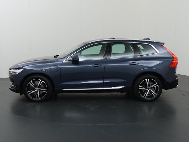 Volvo XC60 2.0 T8 Twin Engine AWD Inscription | Panoramadak | Luchtvering | Cruise Control Adaptief | Elekt Wegklapbare Trekhaak |