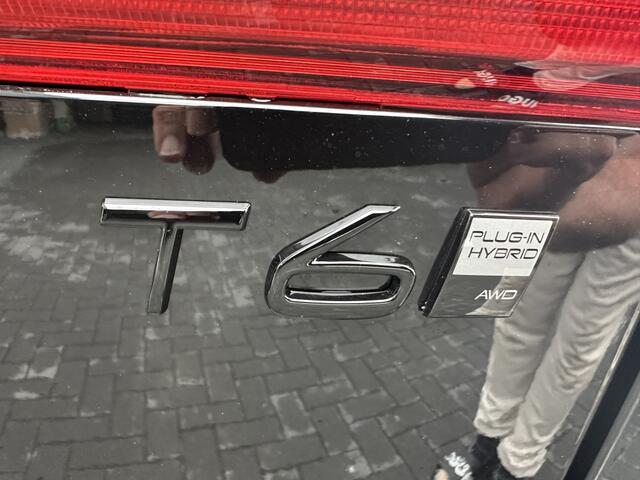 Volvo XC60 2.0 T6 AWD Ultra Black Edition.