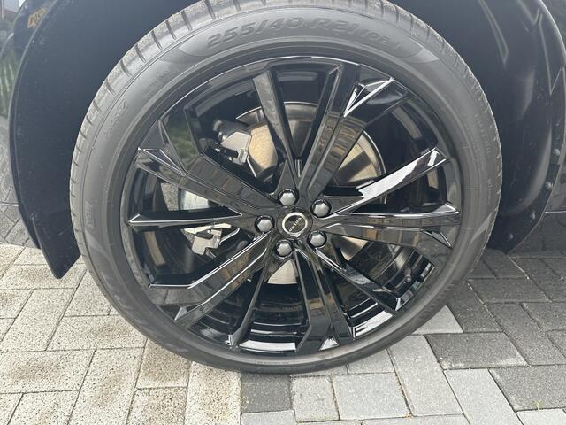 Volvo XC60 2.0 T6 AWD Ultra Black Edition.