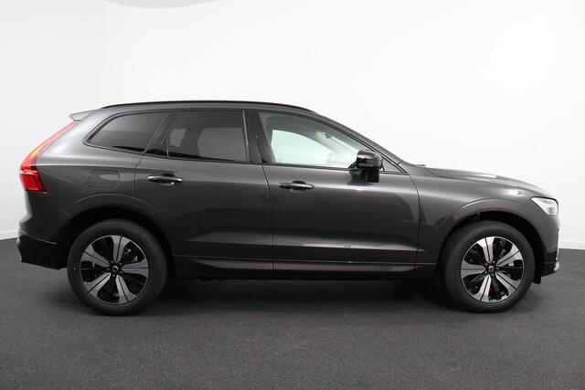 Volvo XC60 2.0 T6 Plug-in hybrid AWD Plus Dark Automaat Leder Navigatie Google Harman Kardon Panorama dak Lichtmetalen Velgen 19" Dab Stoelverwarming Camera Led