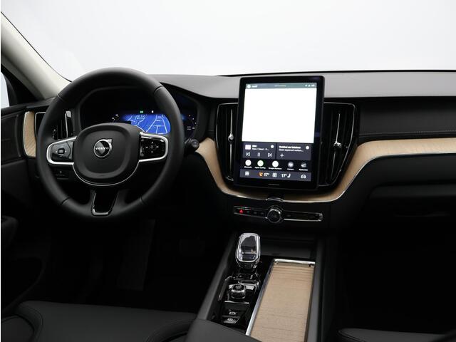 Volvo XC60 T6 AWD Plug-in hybrid Ultra Dark / Trekhaak / Luchtvering / Panoramadak / Head-Up Display / Harman Kardon / 360 Camera / Stoel+Stuurverwarming / BLIS /