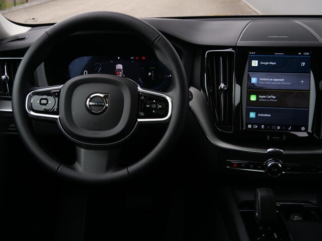 Volvo XC60 2.0 T6 Plug-in hybrid AWD Plus Dark 350 Pk Automaat Navi / Pano-dak / 360 Camera / Apple Carplay / Harman Kardon