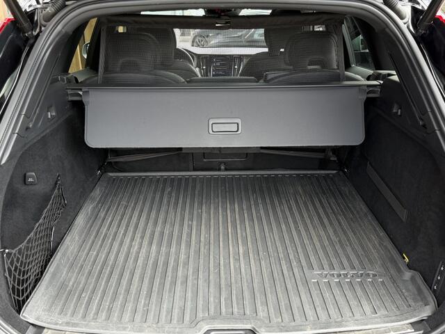 Volvo XC60 2.0 T5 R-Design | Elect trekhaak | Panorama-dak |