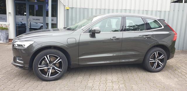 Volvo XC60 2.0 T8 TWIN ENGINE AWD MOMENTUM Panoramadak