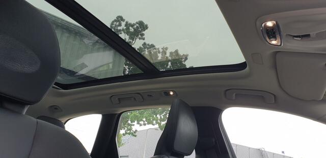 Volvo XC60 2.0 T8 TWIN ENGINE AWD MOMENTUM Panoramadak