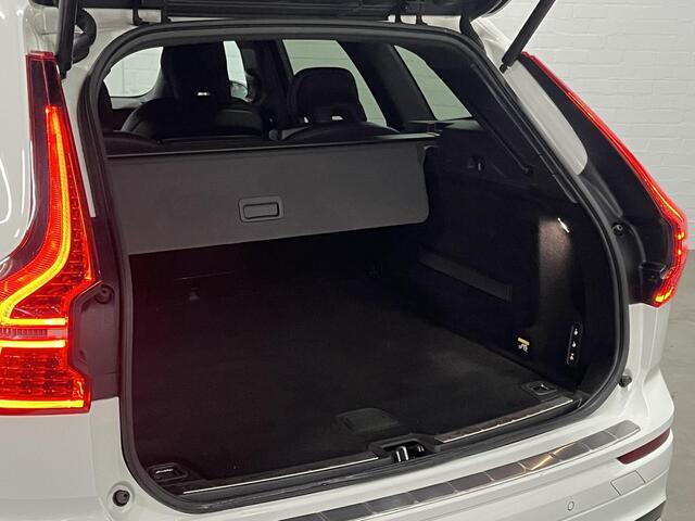 Volvo XC60 2.0 T5 R-Design Trekhaak | Cruise control | Keyless entry | Camera | Carplay | Lane assist | Climate control