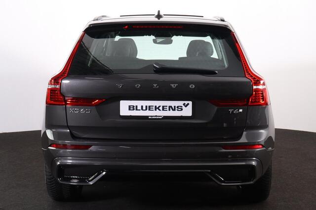Volvo XC60 T6 Recharge AWD Plus Dark - Panorama/schuifdak - IntelliSafe Assist & Surround - 360º Camera - Verwarmde voorstoelen, stuur & achterbank - Parkeersensoren voor & achter - Elektr. bedienb. voorstoelen met geheugen - Draadloze tel. lader - Inklapbare trekha
