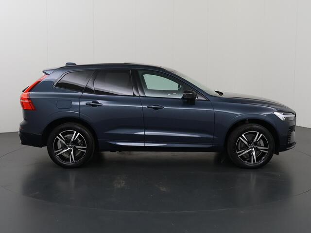 Volvo XC60 2.0 T6 Plug-in hybrid AWD R-Design | Panoramadak | Contour stoelen | HUD | Lederen Interieur | Ele. verstelbare stoelen + Geheugen | Navigatie | Stoelverwarming | 360 Camera | DAB | Apple CarPlay/Android Auto | LED | Adaptieve Cruise Control |