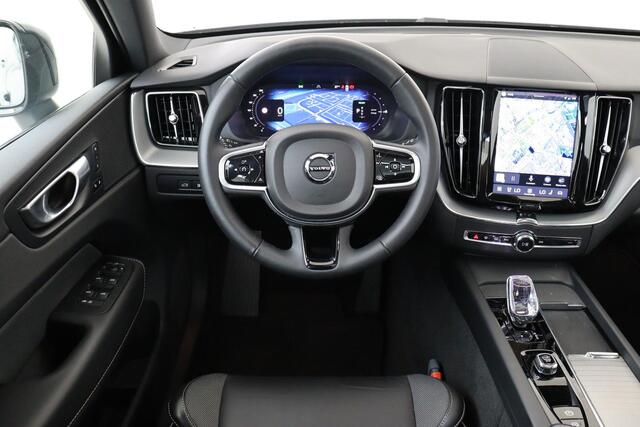 Volvo XC60 T6 PLUG-IN HYBRID AWD PLUS DARK -PANO.DAK|CLIMATE|POWER-SEATS|KEYLESS|STANDKACHEL|SPORTSTOELEN|ADAP.CRUISE|CAMERA|ALL.SEASON|19"