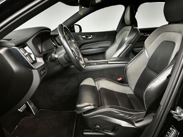 Volvo XC60 2.0 Recharge T6 AWD R-Design | Panoramadak | Trekhaak | Apple Carplay/Android Auto |
