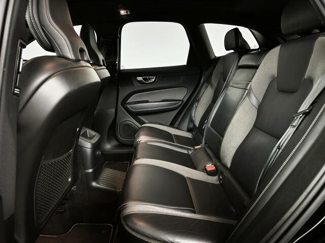 Volvo XC60 2.0 Recharge T6 AWD R-Design | Panoramadak | Trekhaak | Apple Carplay/Android Auto |