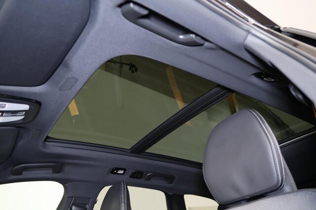 Volvo XC60 T8 390pk Recharge AWD Polestar Engineered - Panorama/schuifdak - Bowers & Wilkins Audio - Head-up display - Elektrisch bedienb. voorstoelen met geheugen - Verwarmbare voorstoelen & stuurwiel Adaptieve LED verlichting - Cruise control - 22" LMV