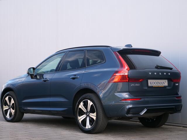 Volvo XC60 2.0 T6 Plug-in hybrid AWD Plus Dark 350 Pk Automaat Navi / Pano-dak / Leder / 360 Camera / Apple Carplay
