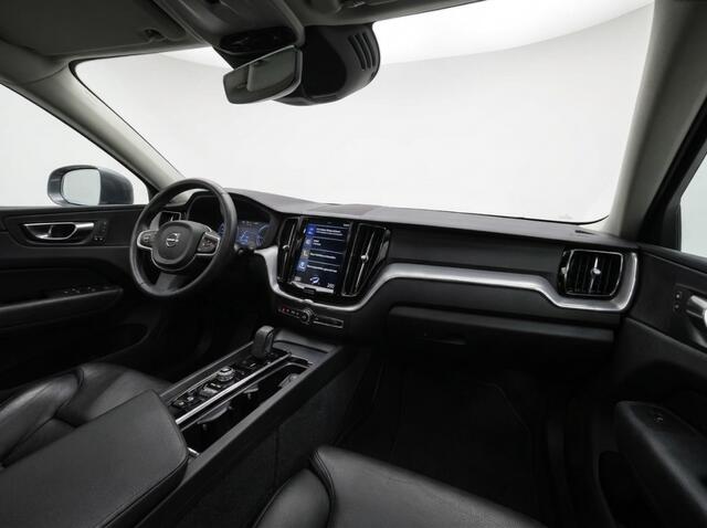 Volvo XC60 2.0 Recharge T8 Momentum Pro | Panorama dak | Leder | Memory